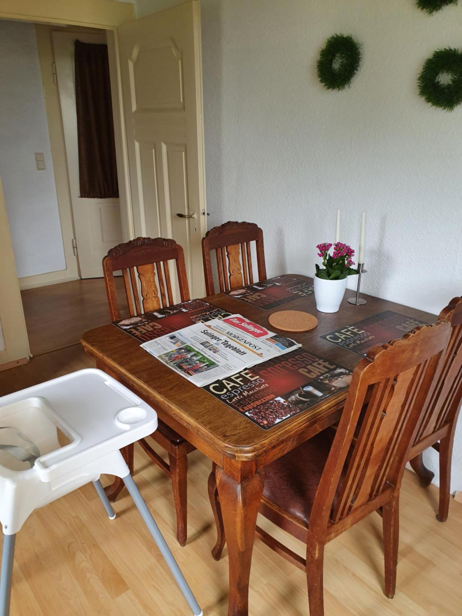 Majo Familiaer Ruhig Rustikal Zentral Arbeit Urlaub Kamin Parken Vor Der Tuer Garten Grillen Chillen Apartment Solingen